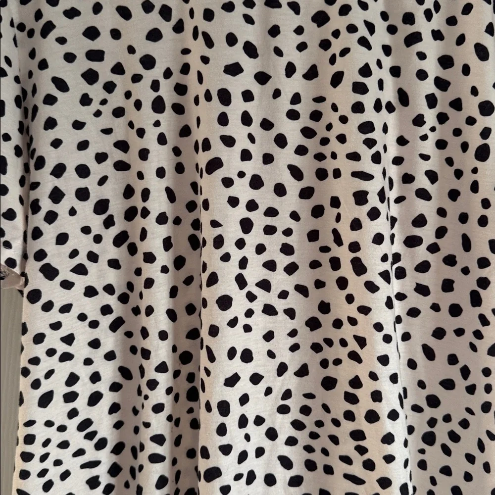 SHEIN White & Black Dalmatian Spot Tee - Picture 2 of 5